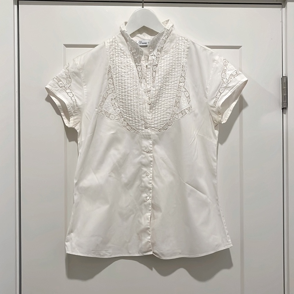 Italian cotton blouse - adorable detail